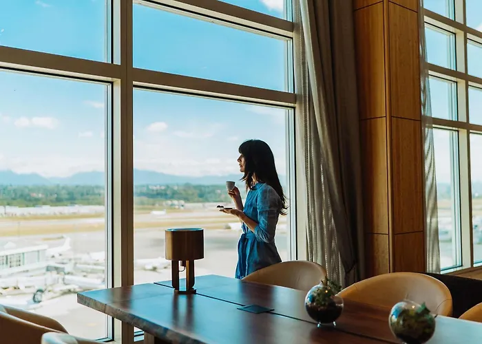 Fairmont Vancouver Airport In-Terminal Hotel