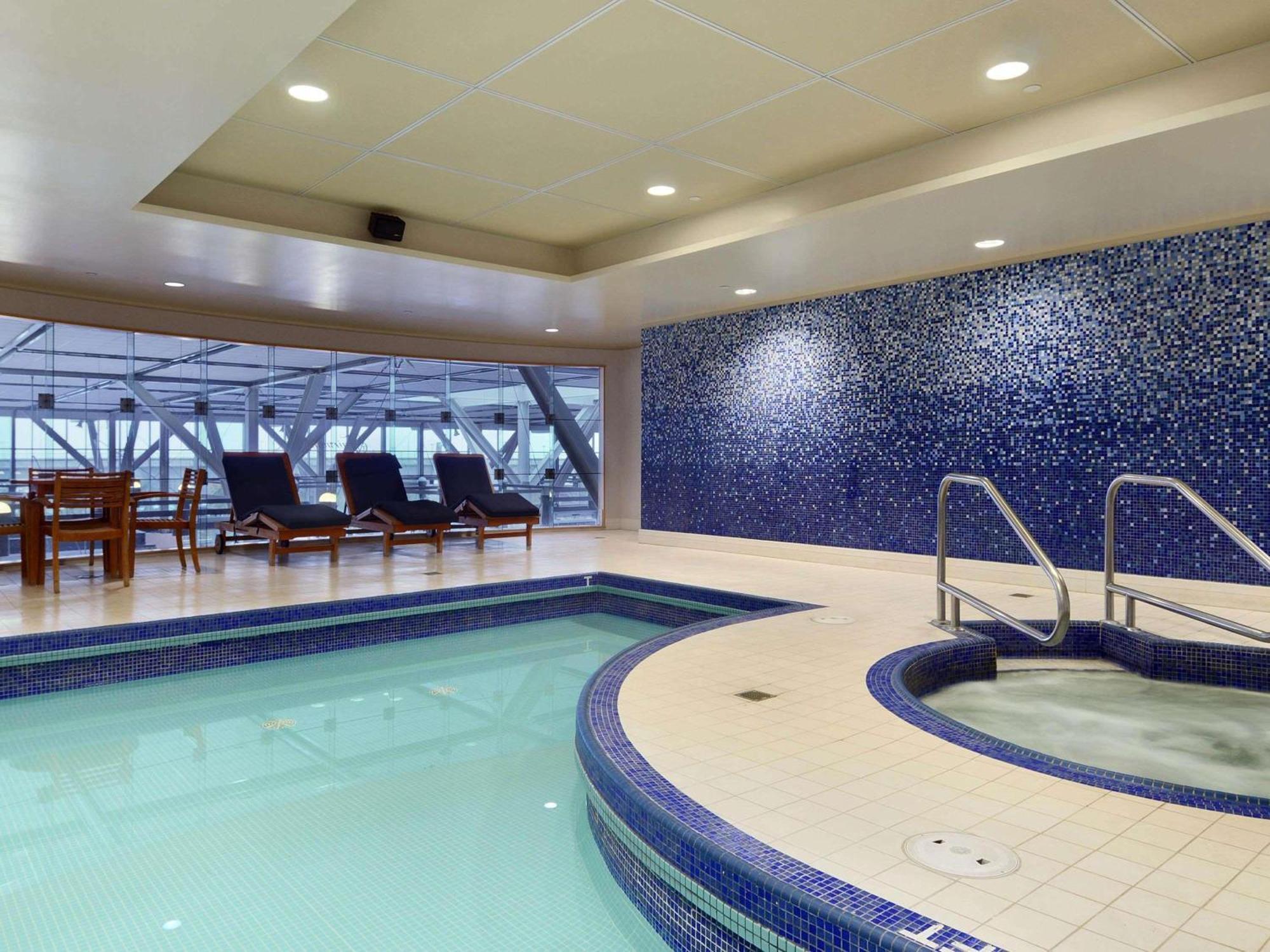 Fairmont Vancouver Airport In-terminal 5* Richmond